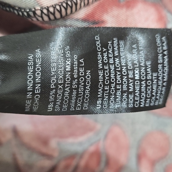 Chico's Red/Black Velvety Soft Velour Funnel Neck Long Sleeve Top, 0 (Small) - Picture 5 of 6